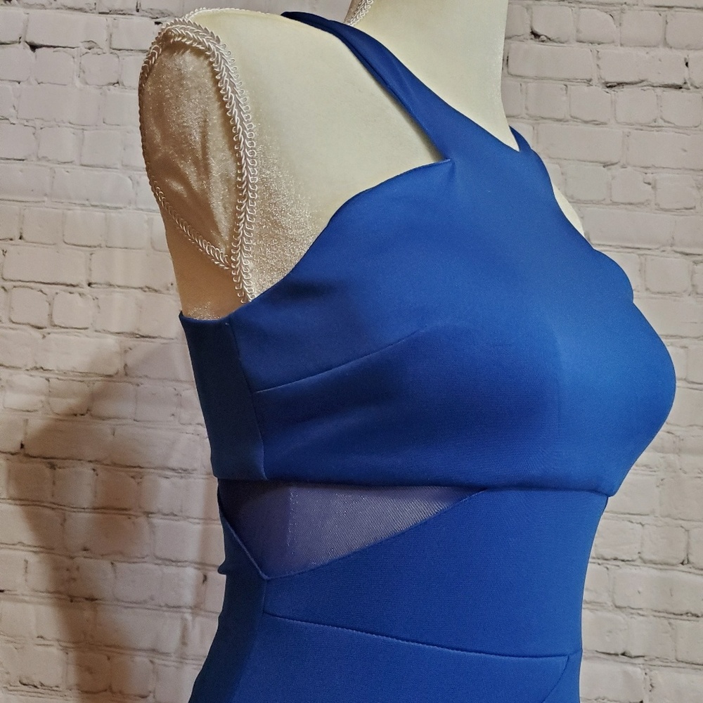 Dress - Picture 6 of 7